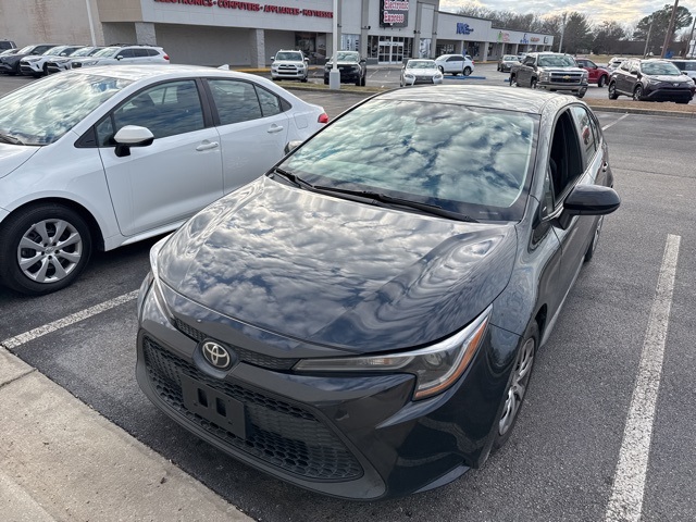 Used 2020 Toyota Corolla LE with VIN 5YFEPRAE5LP102193 for sale in Decatur, AL