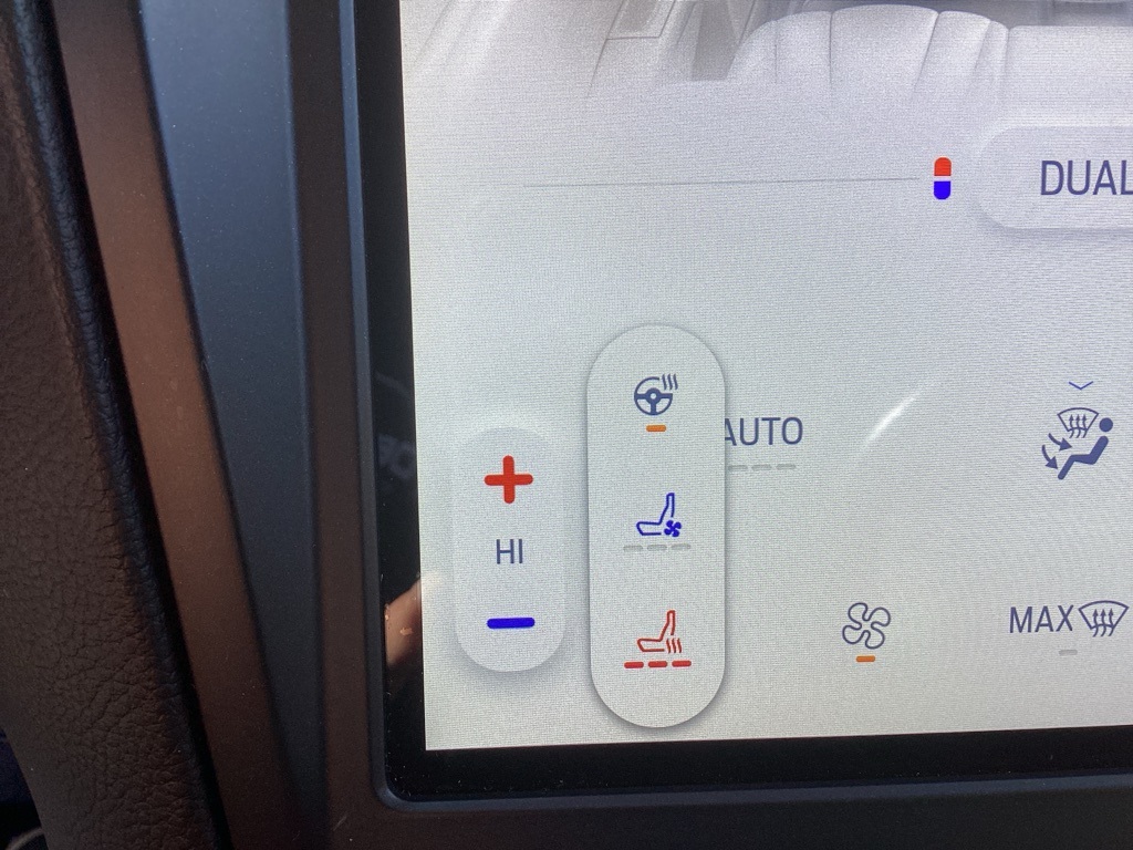 2022 Ford Edge Titanium photo 20