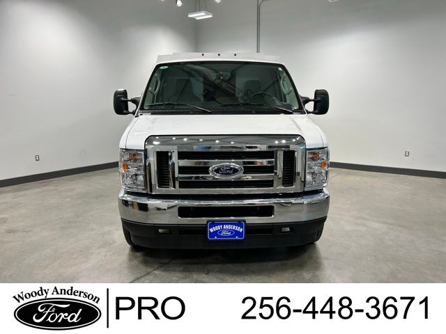 2025 Ford E-350 Base photo 3