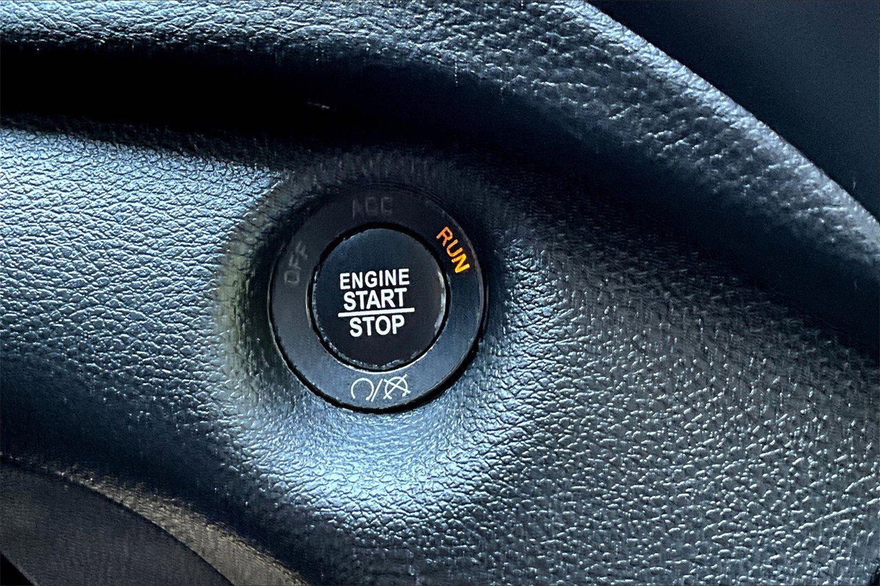 2023 Jeep Cherokee Altitude photo 20