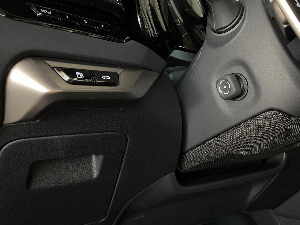 2025 Lexus RX 450h+ Luxury photo 14