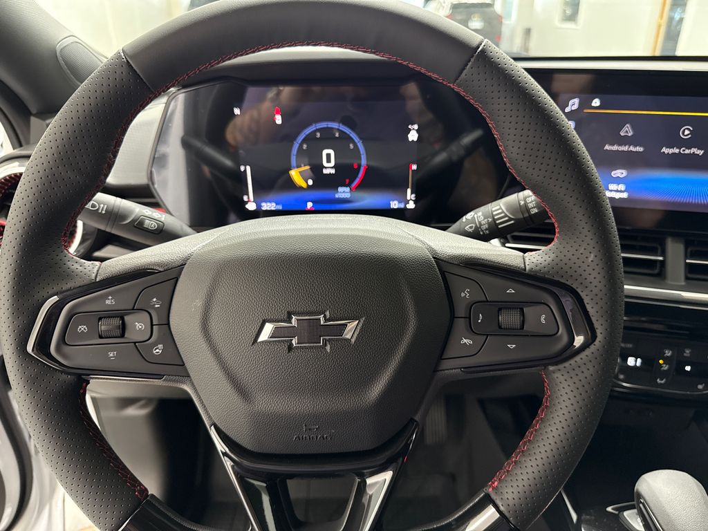 2025 Chevrolet Trax photo 13