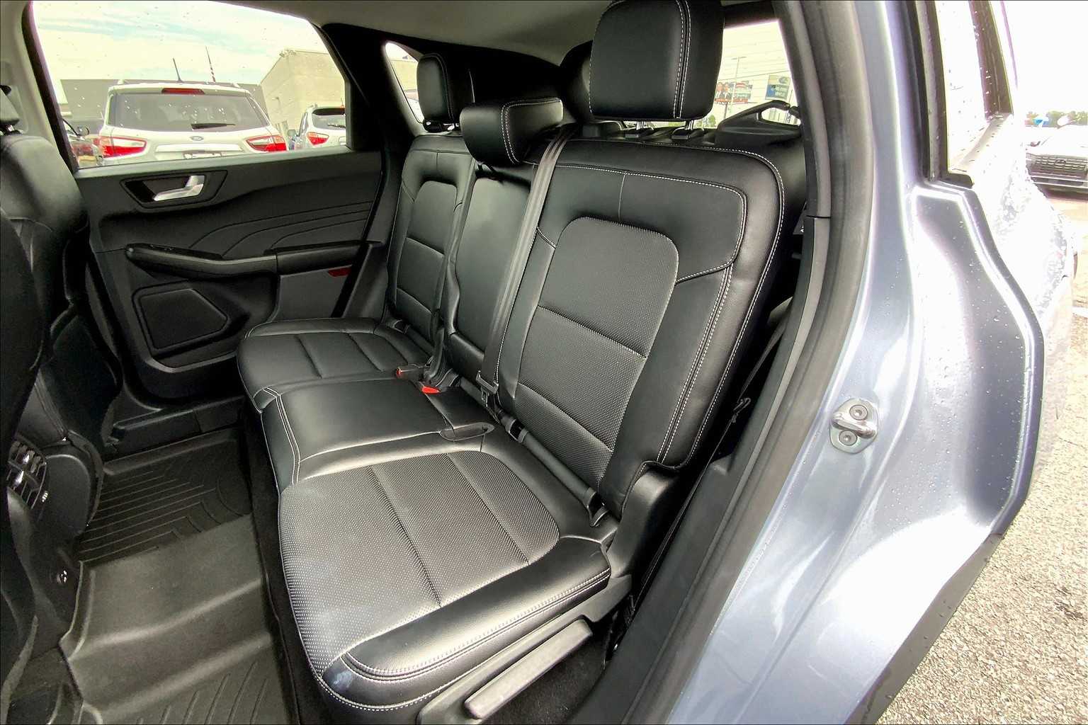 2022 Ford Escape SEL photo 19