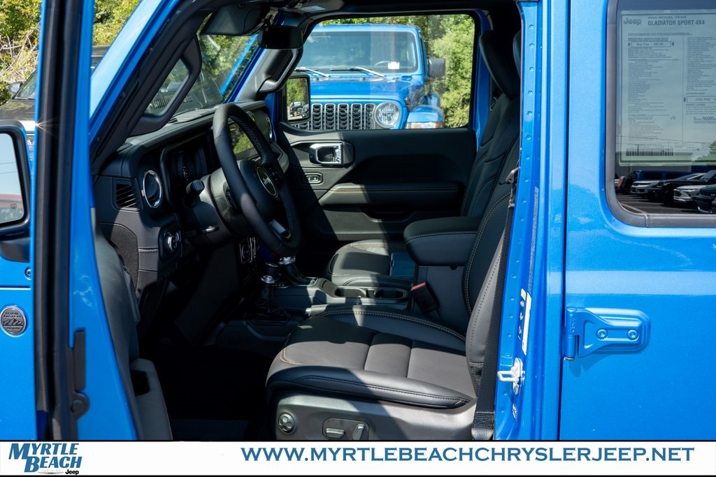 2025 Jeep Gladiator Sport photo 17