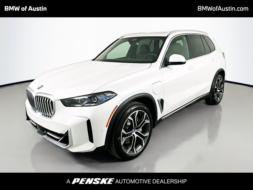 2025 BMW X5 50e's photo
