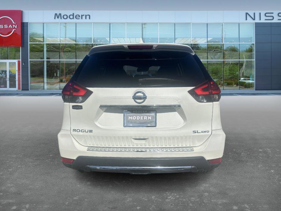 2017 Nissan Rogue SL photo 6