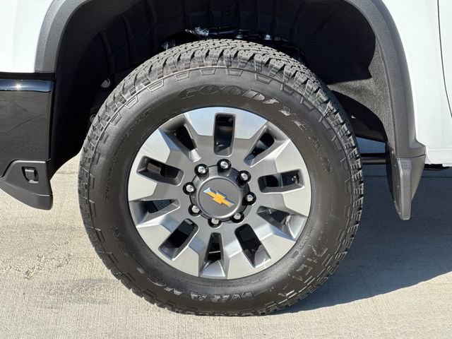 2025 Chevrolet Silverado 2500HD Custom photo 25