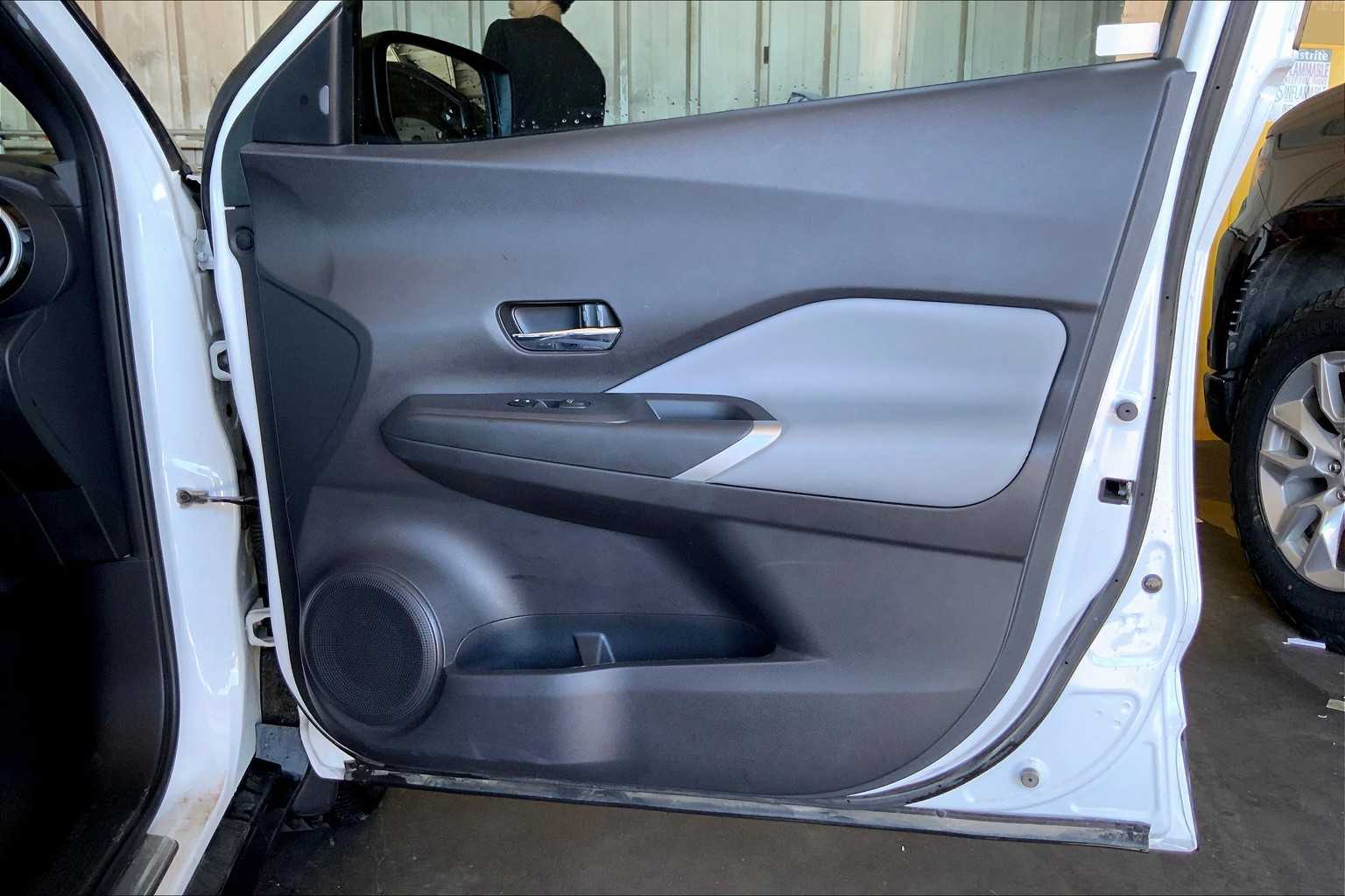 2021 Nissan Kicks SR photo 20