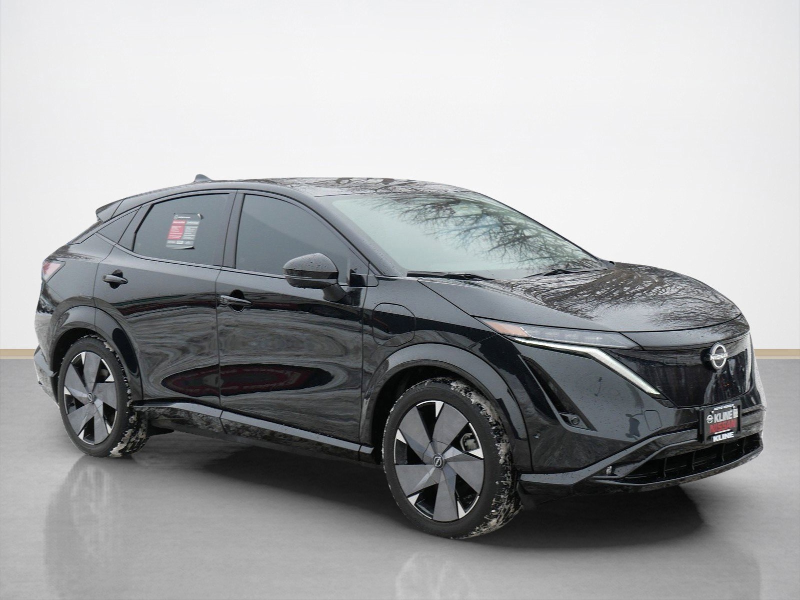 2024 Nissan ARIYA Platinum+'s photo