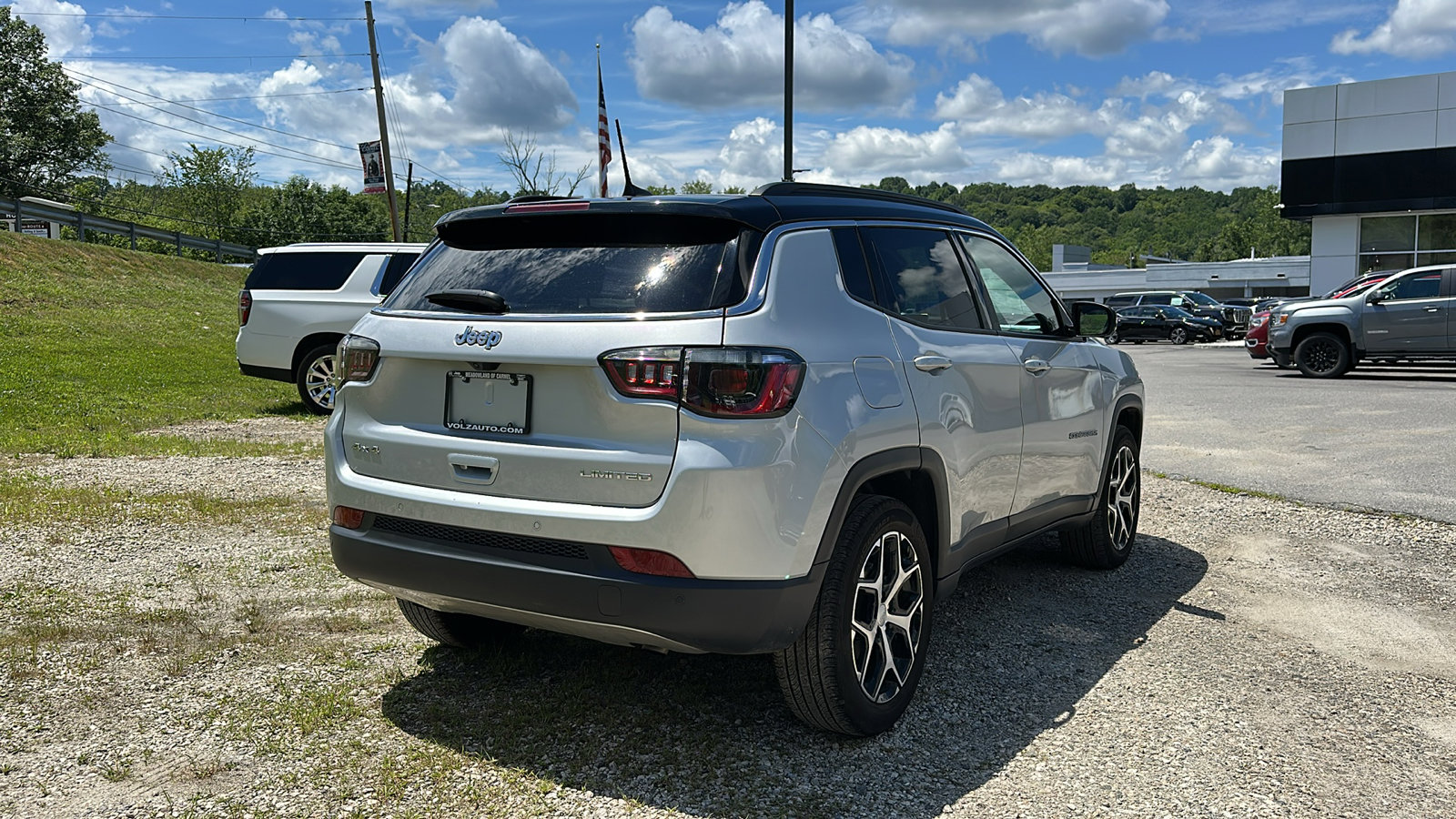 2024 Jeep Compass Limited photo 3