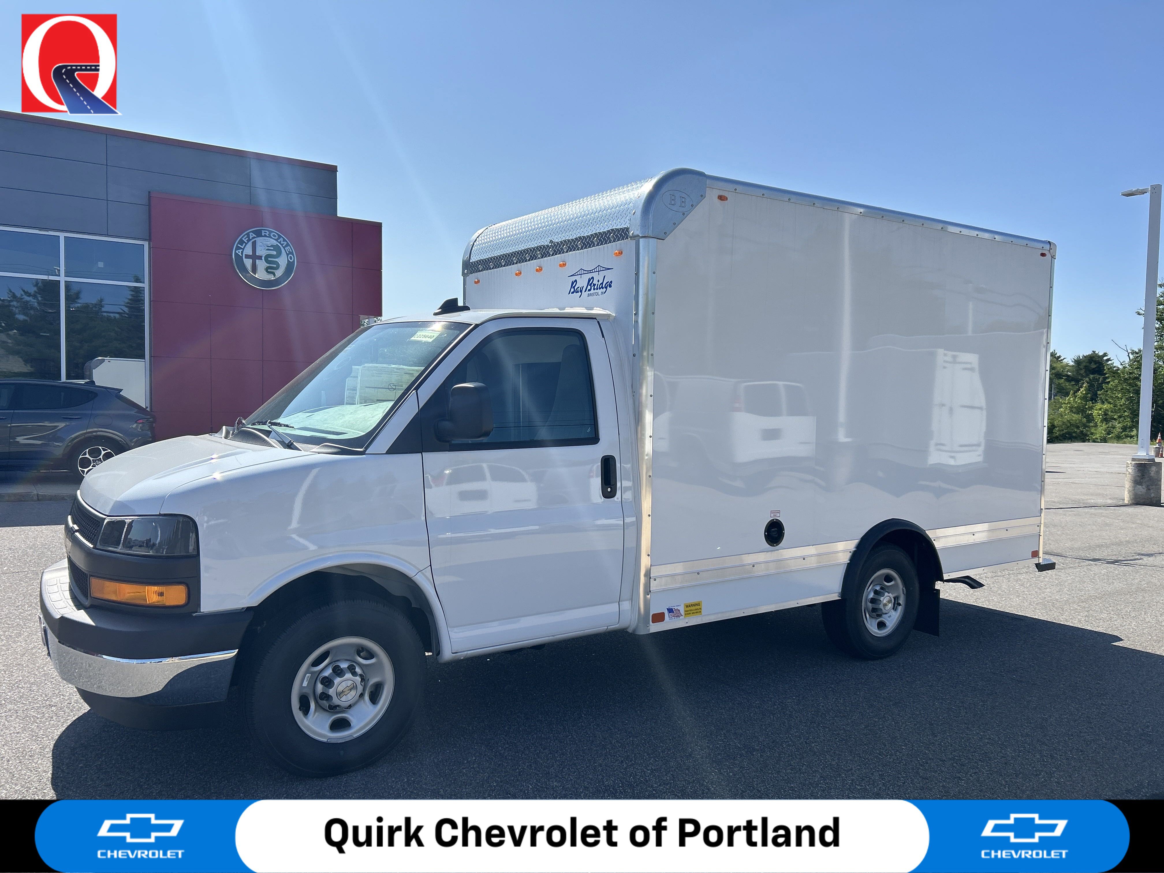 2025 Chevrolet Express Cutaway Base's photo