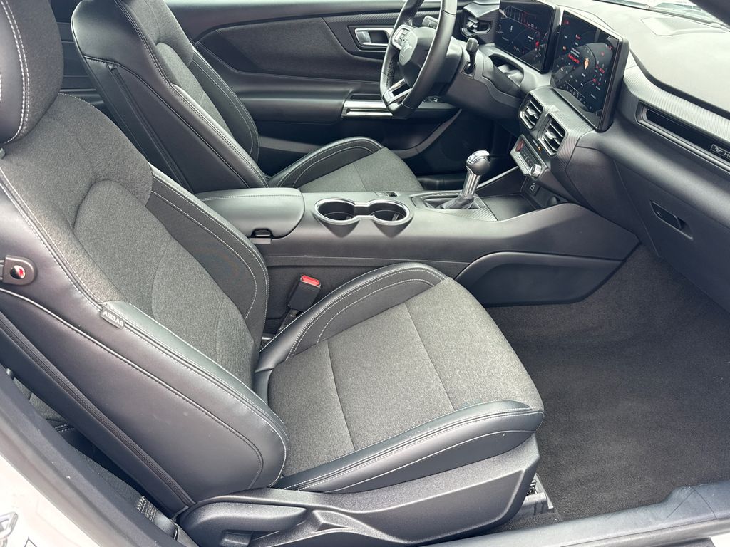 2024 Ford Mustang EcoBoost photo 13