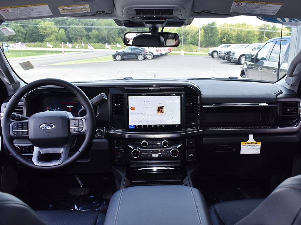 2026 Ford F-250 Lariat photo 4