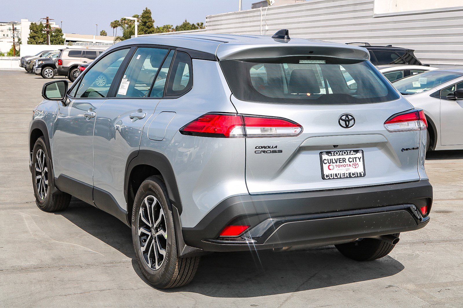 2025 Toyota Corolla Hybrid S photo 5