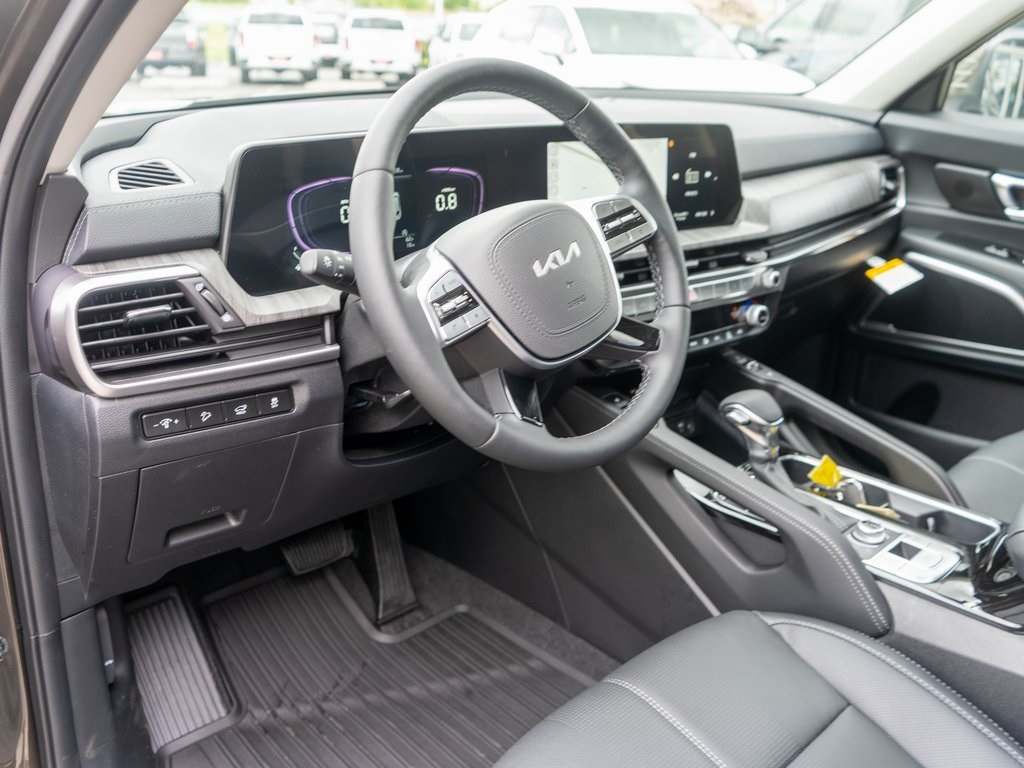 2025 Kia Telluride EX photo 16