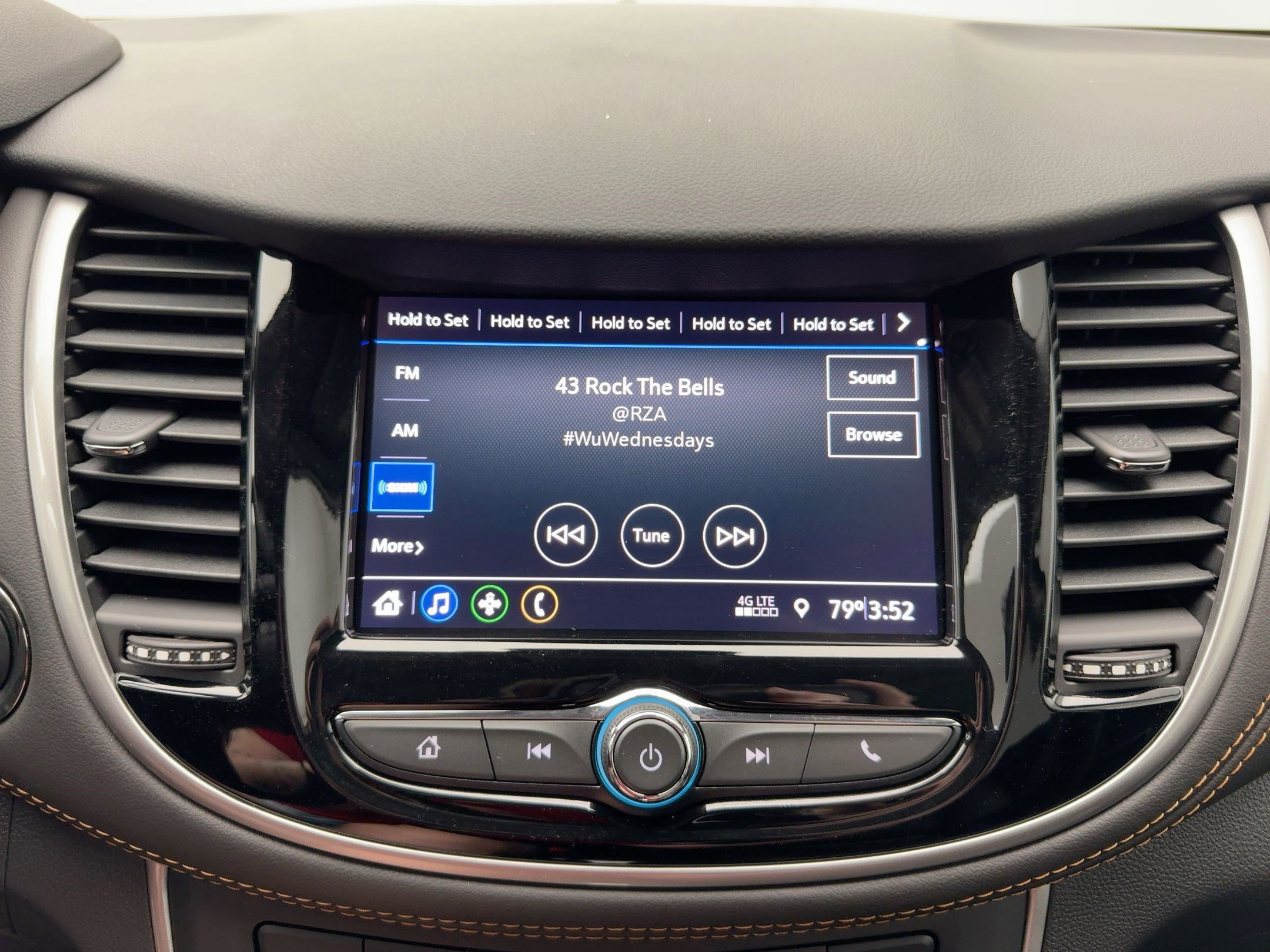 2022 Chevrolet Trax LT photo 21