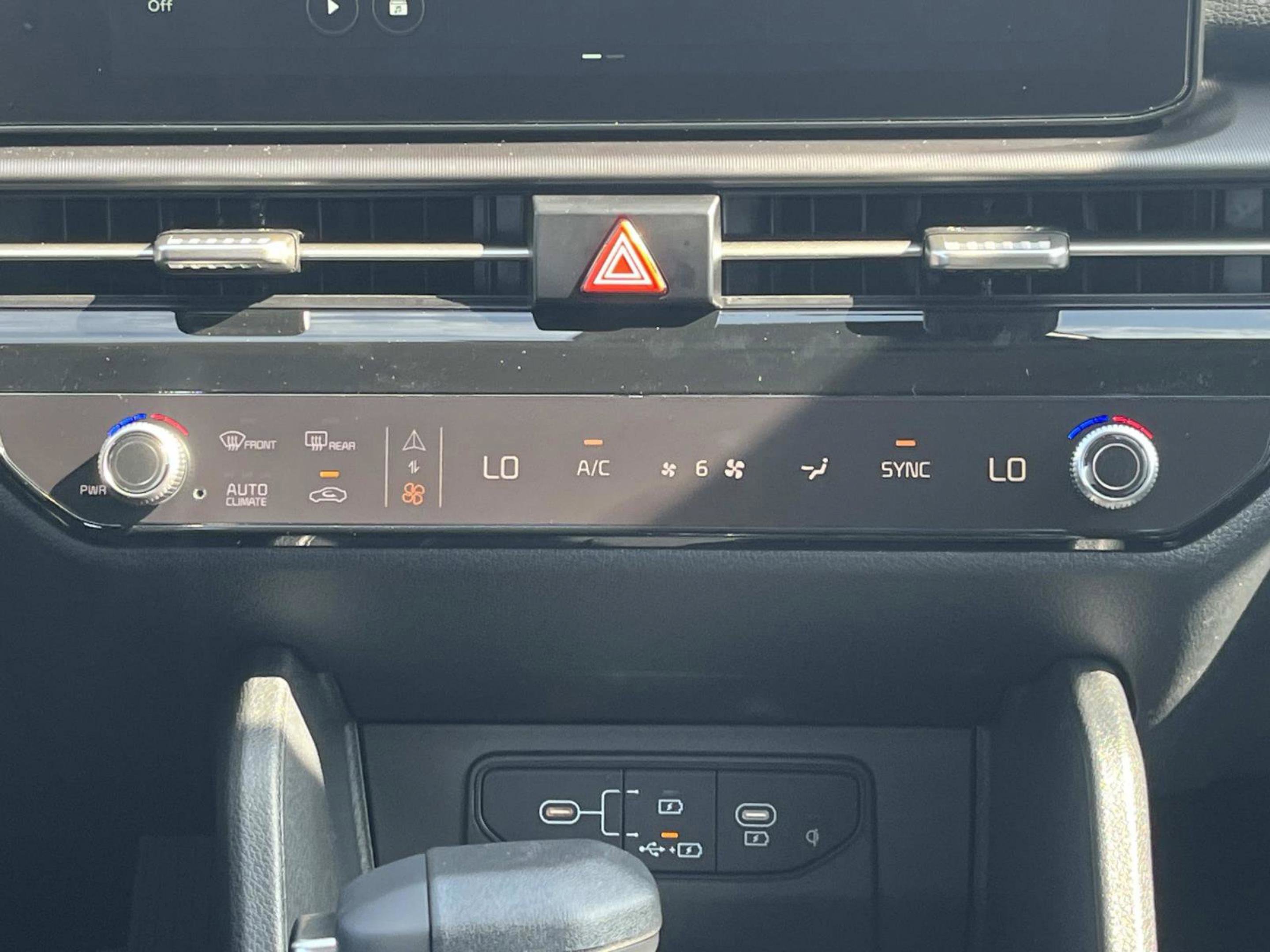 2026 Kia Sportage EX photo 12