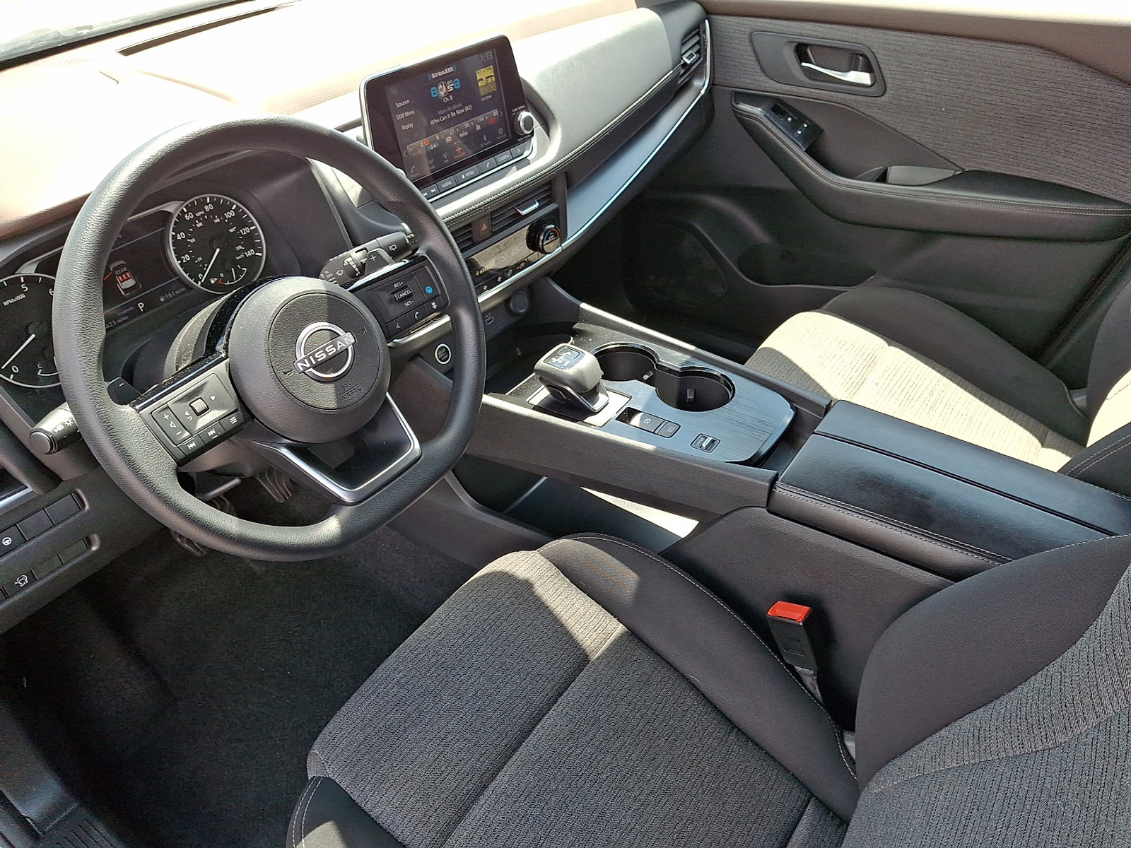 2023 Nissan Rogue SV photo 16