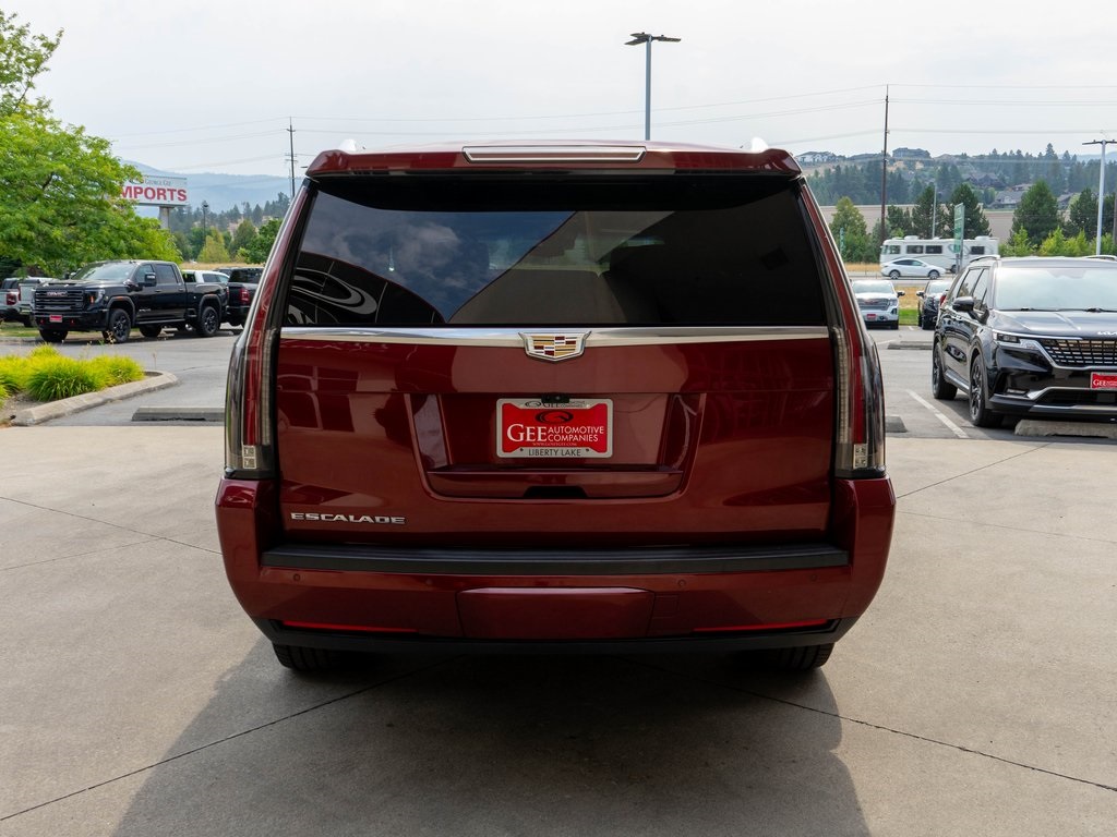 2018 Cadillac Escalade ESV Platinum photo 3