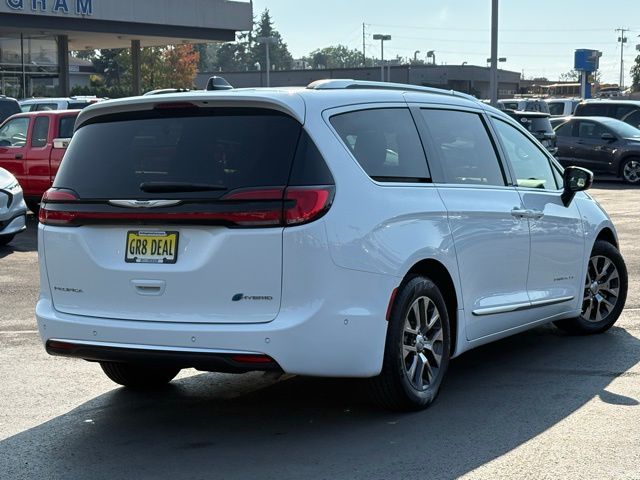 2023 Chrysler Pacifica Hybrid Pinnacle photo 5