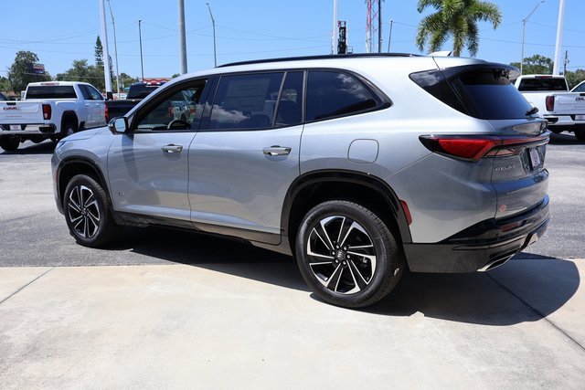 2026 Buick Enclave Sport Touring photo 4