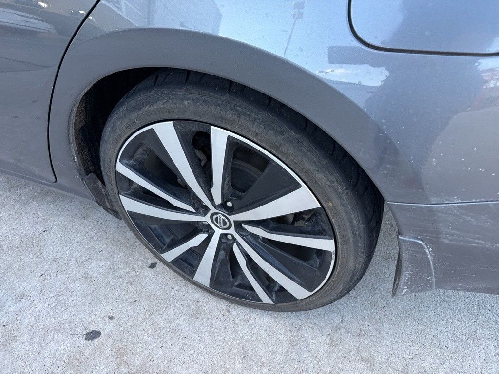 2020 Nissan Altima 2.5 SR photo 16