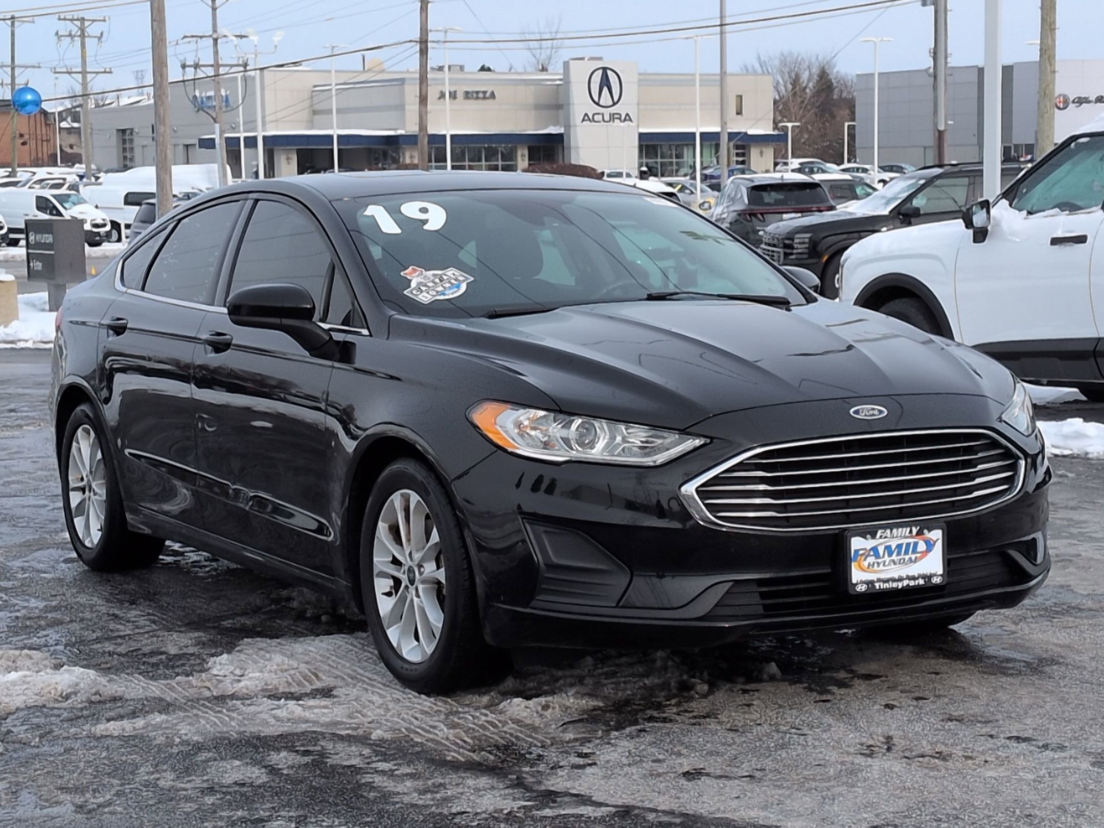 2019 Ford Fusion SE's photo