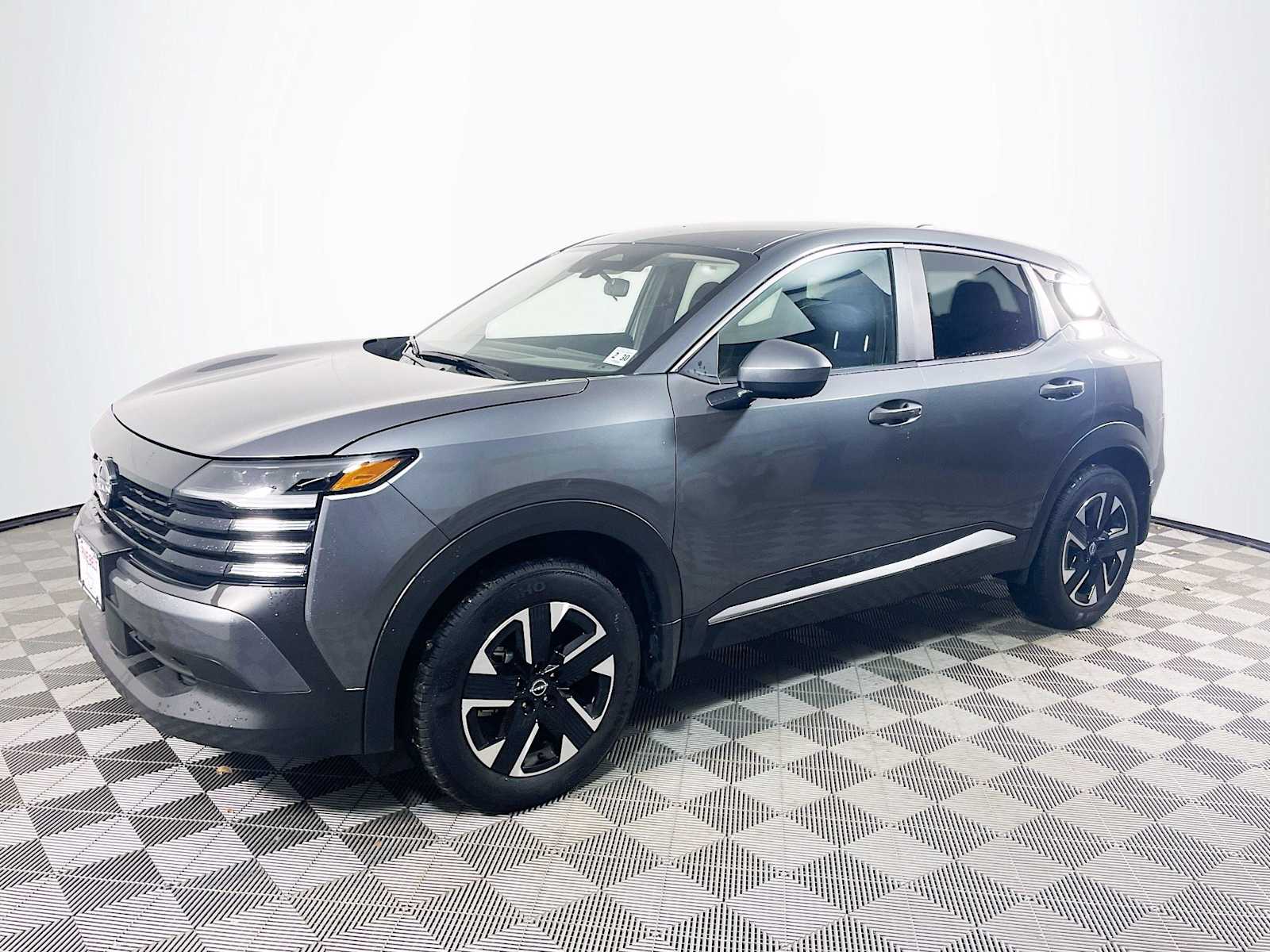 2025 Nissan Kicks SV AWD's photo