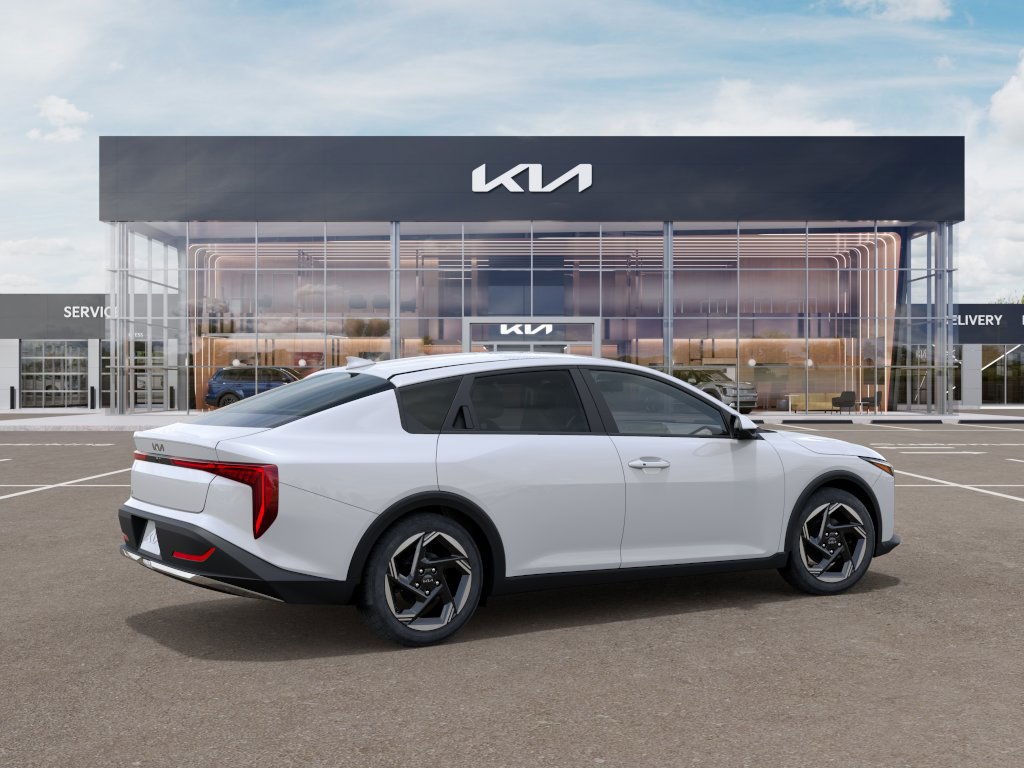 2025 Kia K4 EX photo 6