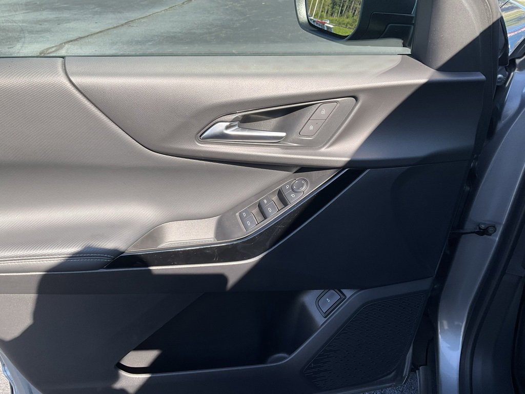 2025 Chevrolet Equinox LT photo 10
