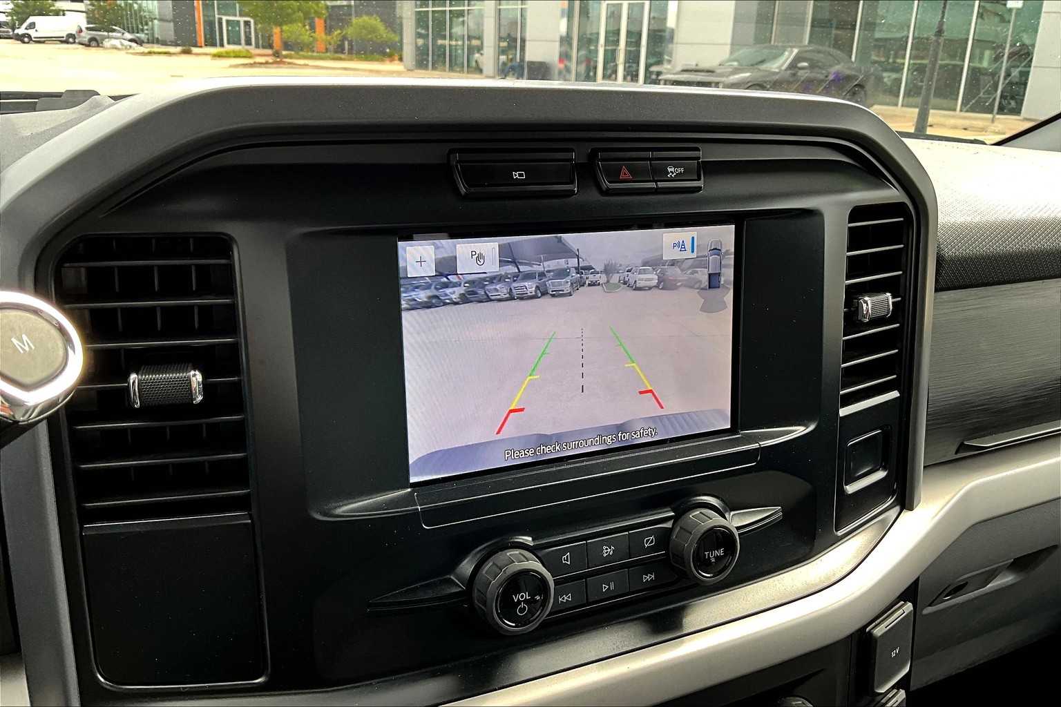 2023 Ford F-150 XLT photo 24