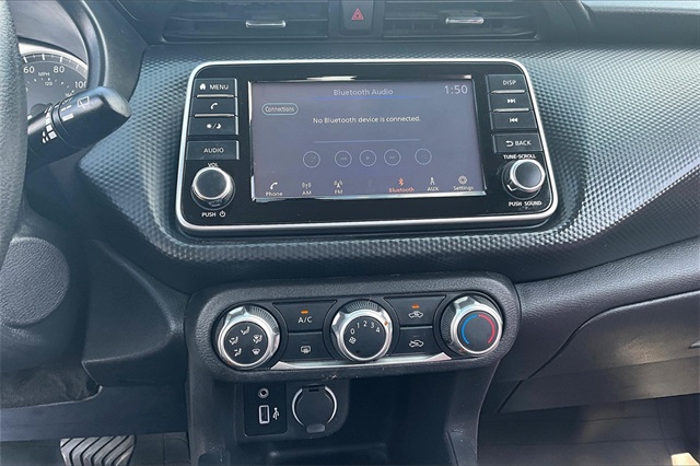 2022 Nissan Kicks S photo 14