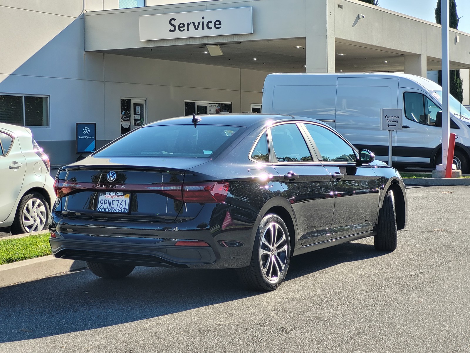 2025 Volkswagen Jetta 1.5T Sport photo 4