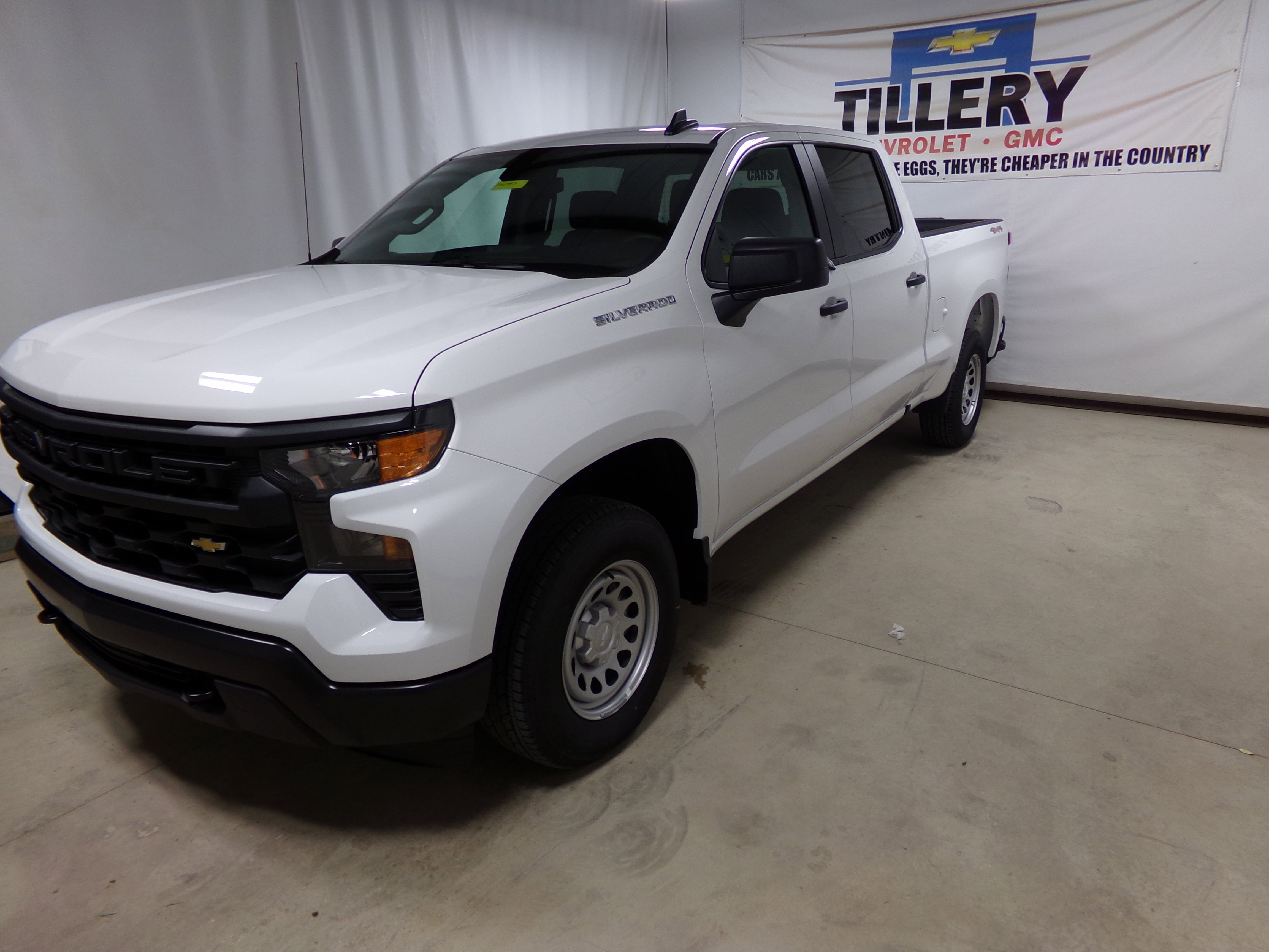 2026 Chevrolet Silverado 1500 photo 3