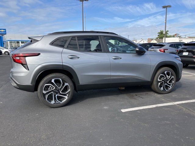 2025 Chevrolet Trax photo 6