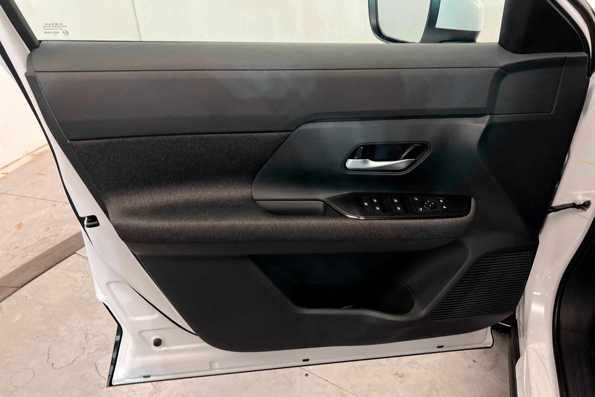 2025 Nissan Kicks SV photo 13