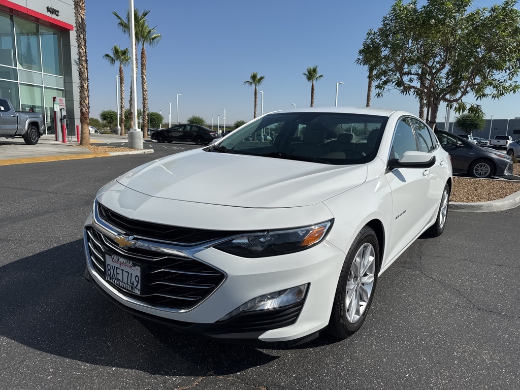 2022 Chevrolet Malibu 1LT photo 2