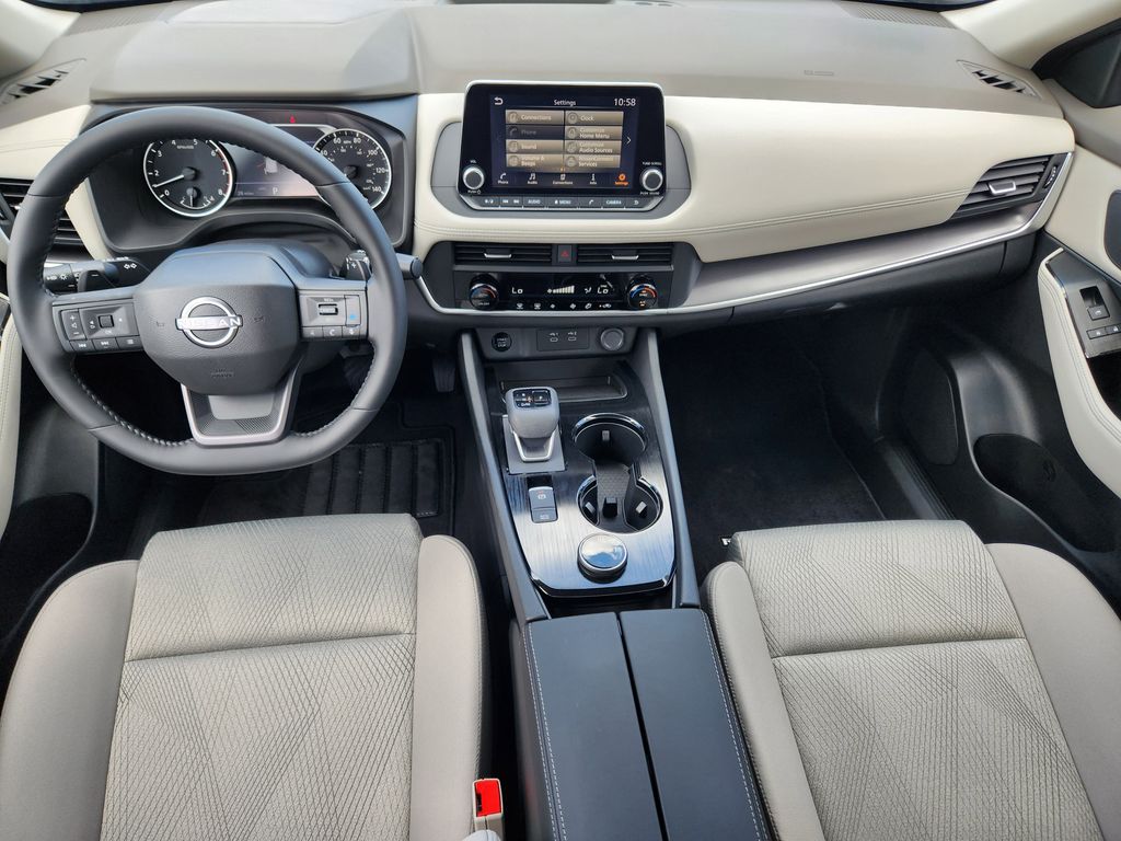 2025 Nissan Rogue SV photo 17