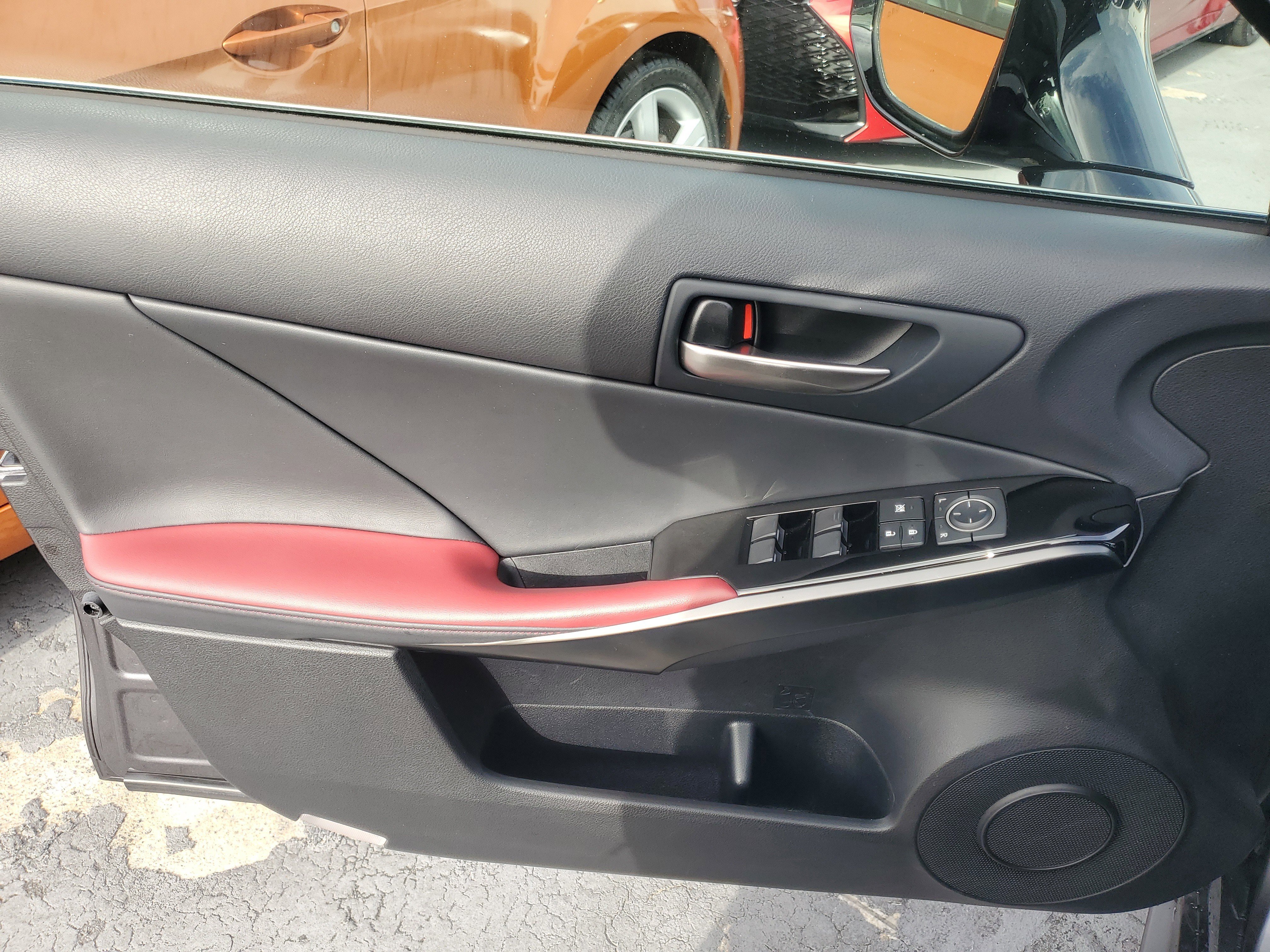 2024 Lexus IS 300 photo 19