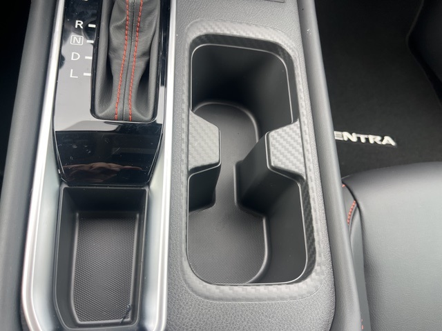2025 Nissan Sentra SR Midnight Edition photo 18