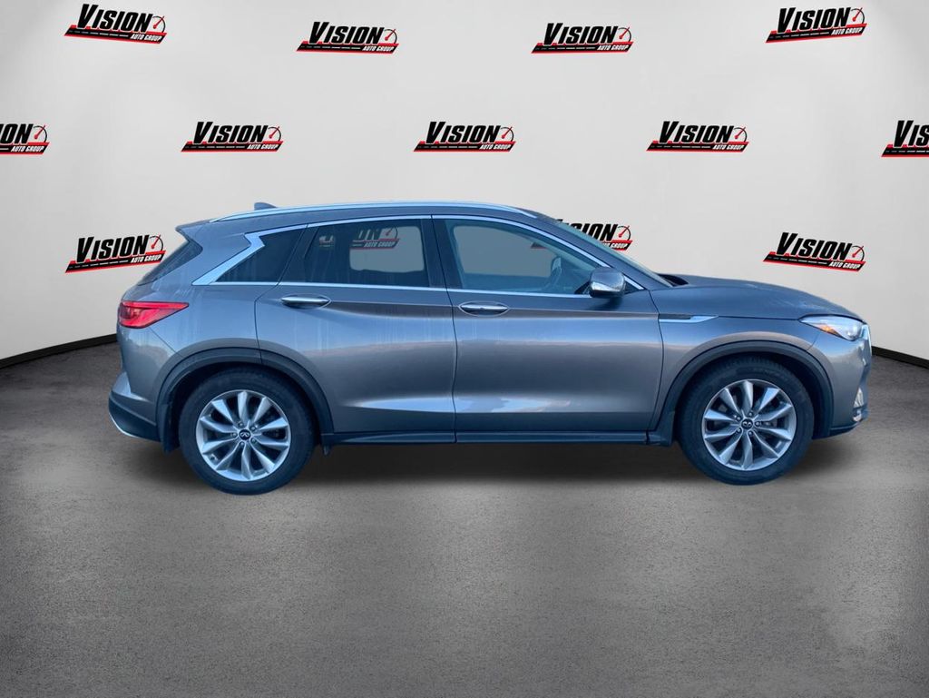 2020 Infiniti QX50 Luxe AWD photo 4