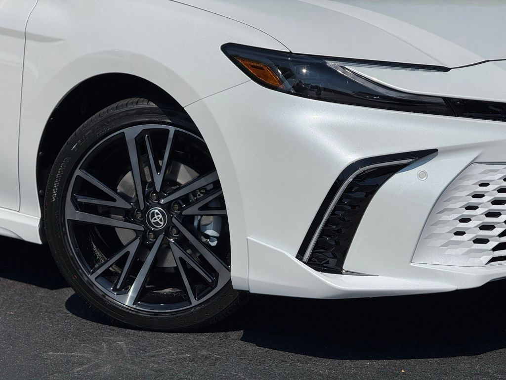 2025 Toyota Camry XSE photo 3