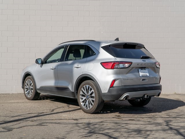 2020 Ford Escape Titanium photo 3