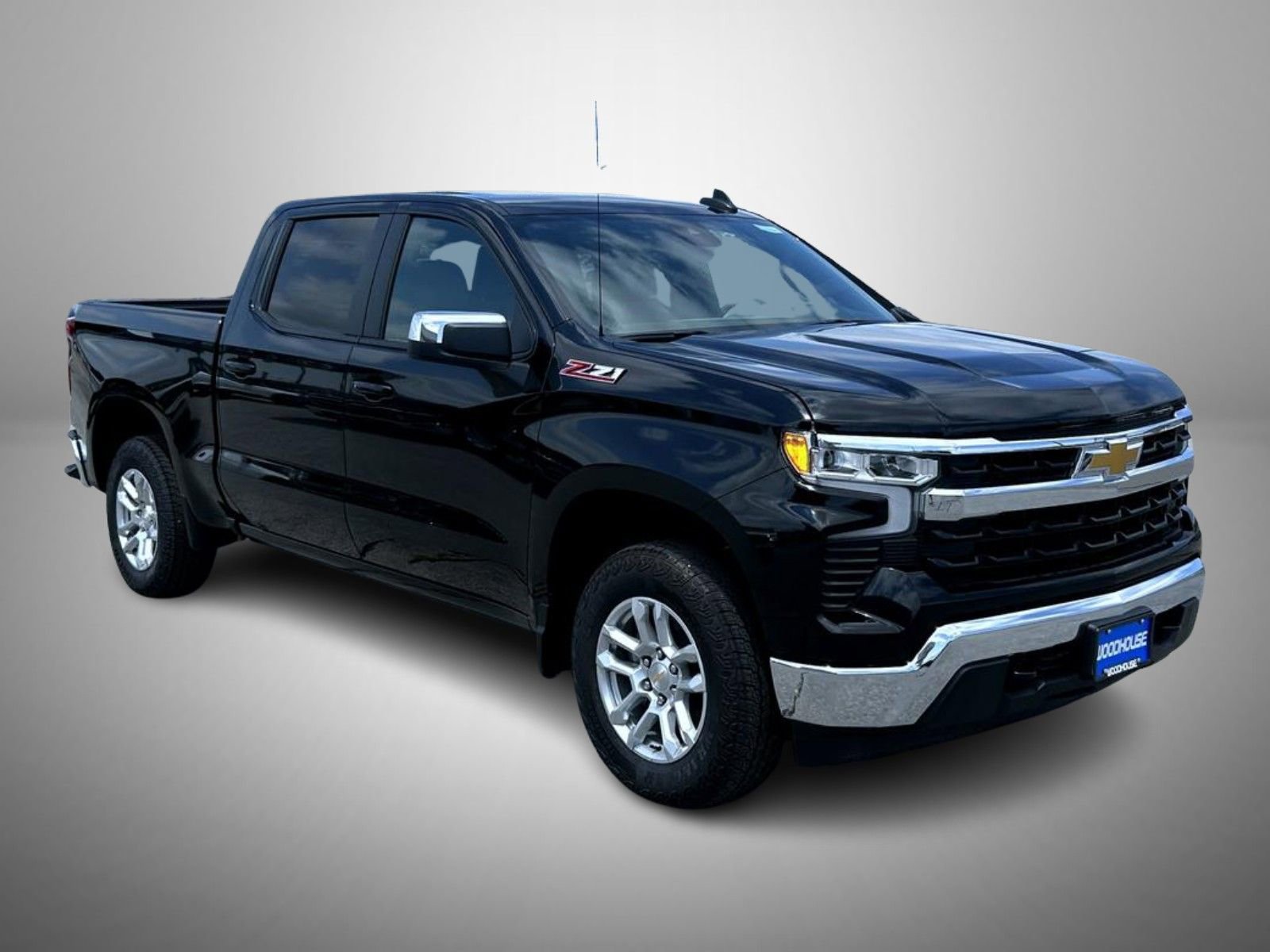 2025 Chevrolet Silverado 1500 LT photo 3