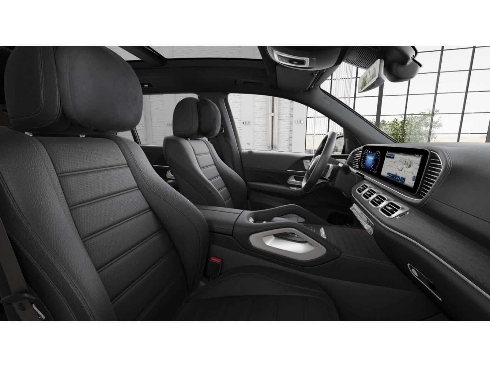 2025 Mercedes Benz GLS 580 4MATIC photo 3