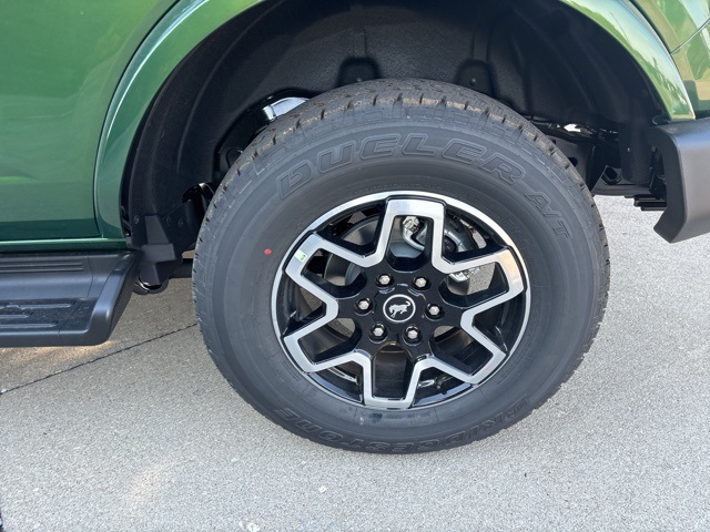 2025 Ford Bronco Outer Banks photo 8