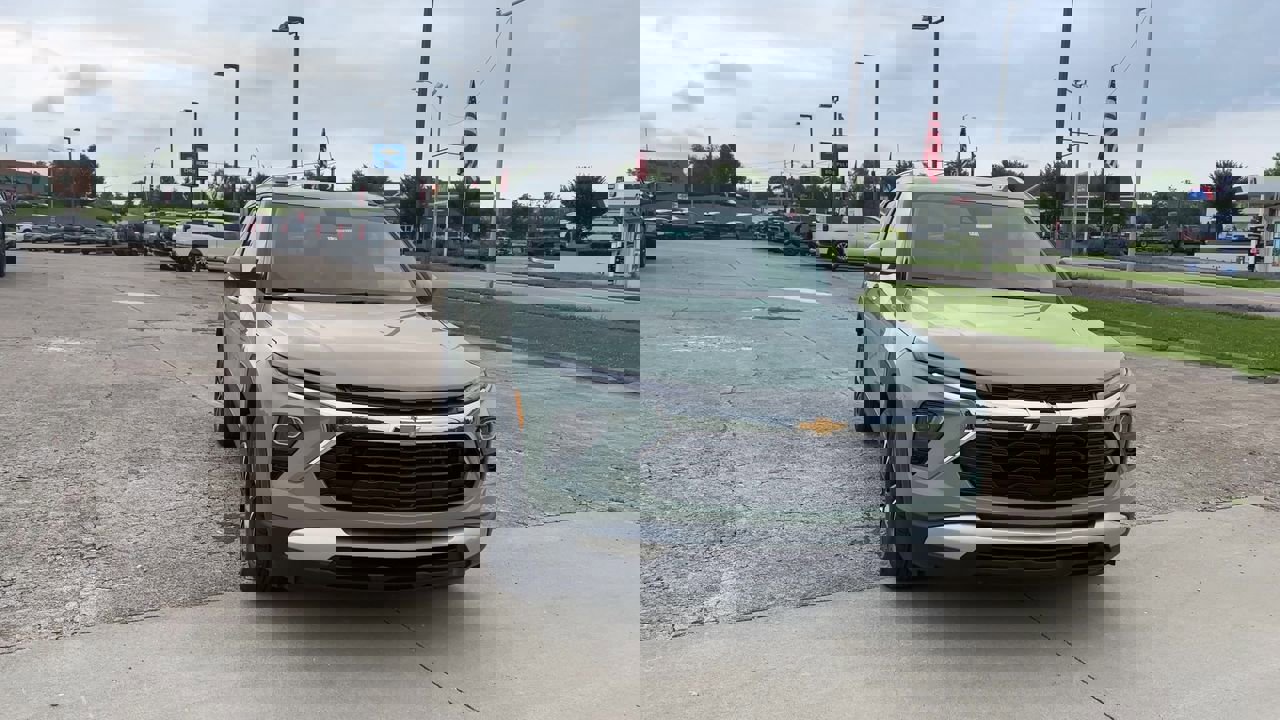 2026 Chevrolet Trailblazer LT photo 3