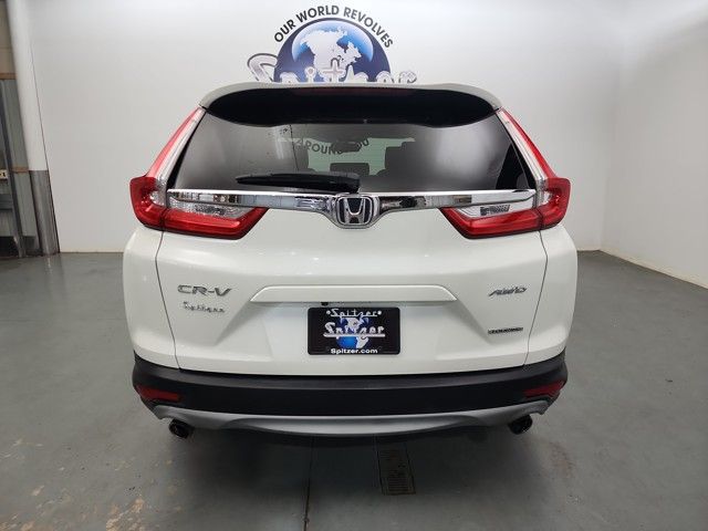 2017 Honda CR-V Touring photo 5