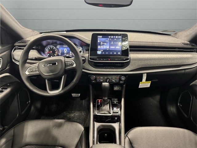 2025 Jeep Compass Latitude photo 9