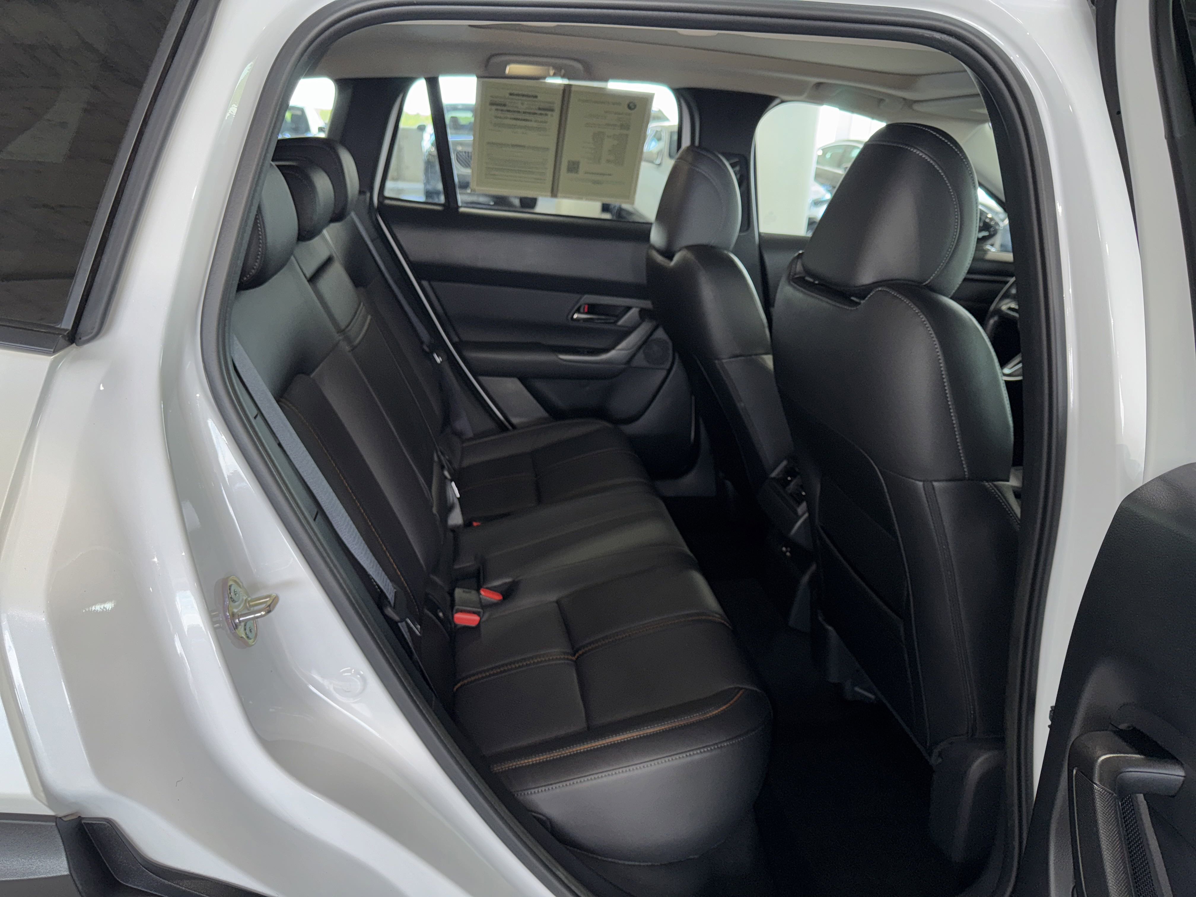 2023 Mazda CX-50 2.5 Premium Plus photo 9